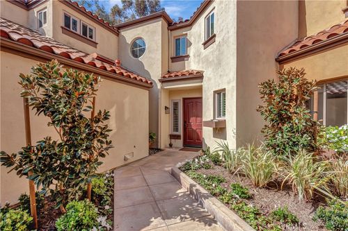 515 Bay Hill Dr, Newport Beach, CA, 92660-5200 | Card Image