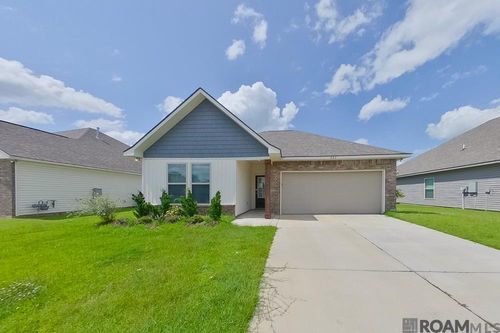 201 Salvat Dr, Lafayette, LA, 70507-4917 | Card Image