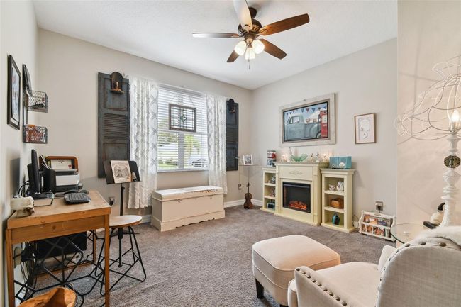 Den | Image 18