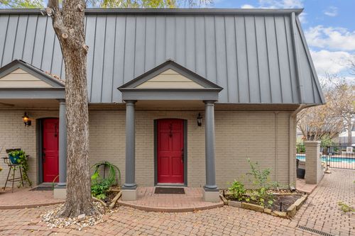 22-2500 Steck Ave, Austin, TX, 78757-8101 | Card Image