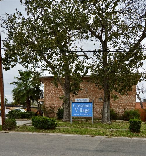 1004 Austin St, Portland, TX, 78374-2000 | Card Image