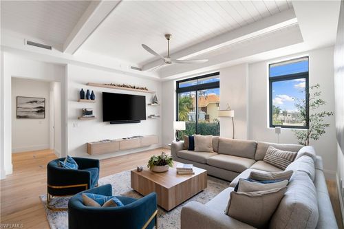 304-875 6th Ave S, Naples, FL, 34102-5704 | Card Image