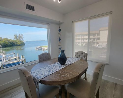 unit-208c-3320 Gulf Of Mexico Dr, LONGBOAT KEY, FL, 34228-2804 | Card Image