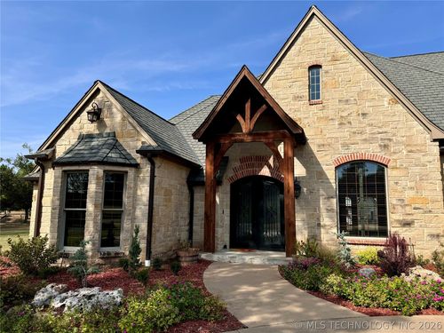 2365 Deer Run, Chouteau, OK, 74337-3713 | Card Image