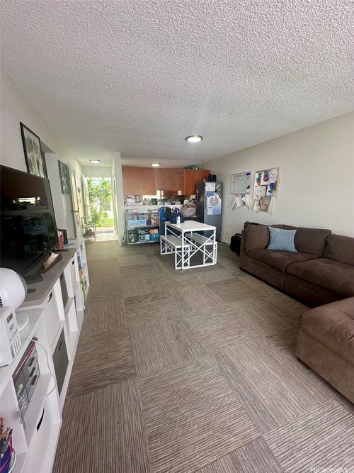 f103-46-232 Kahuhipa St, Kaneohe, HI, 96744-3920 | Card Image
