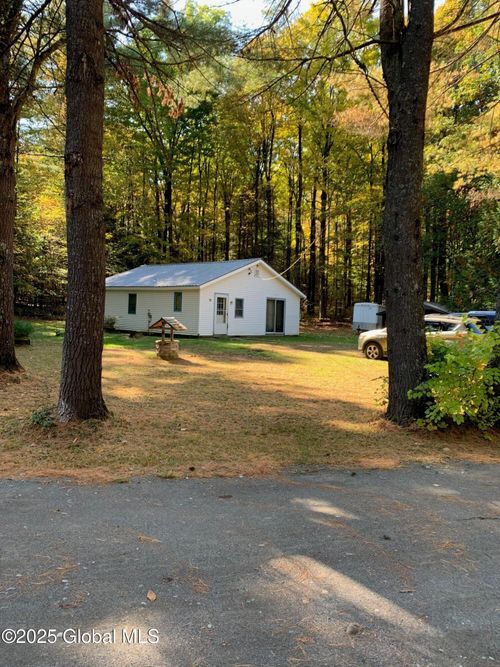 326 Middle Rd, Crown Point, NY, 12928-2208 | Card Image