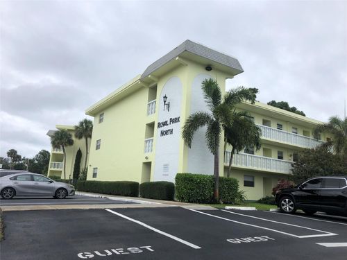 apt-n301-1100 Ponce De Leon Cir, Vero Beach, FL, 32960-6411 | Card Image