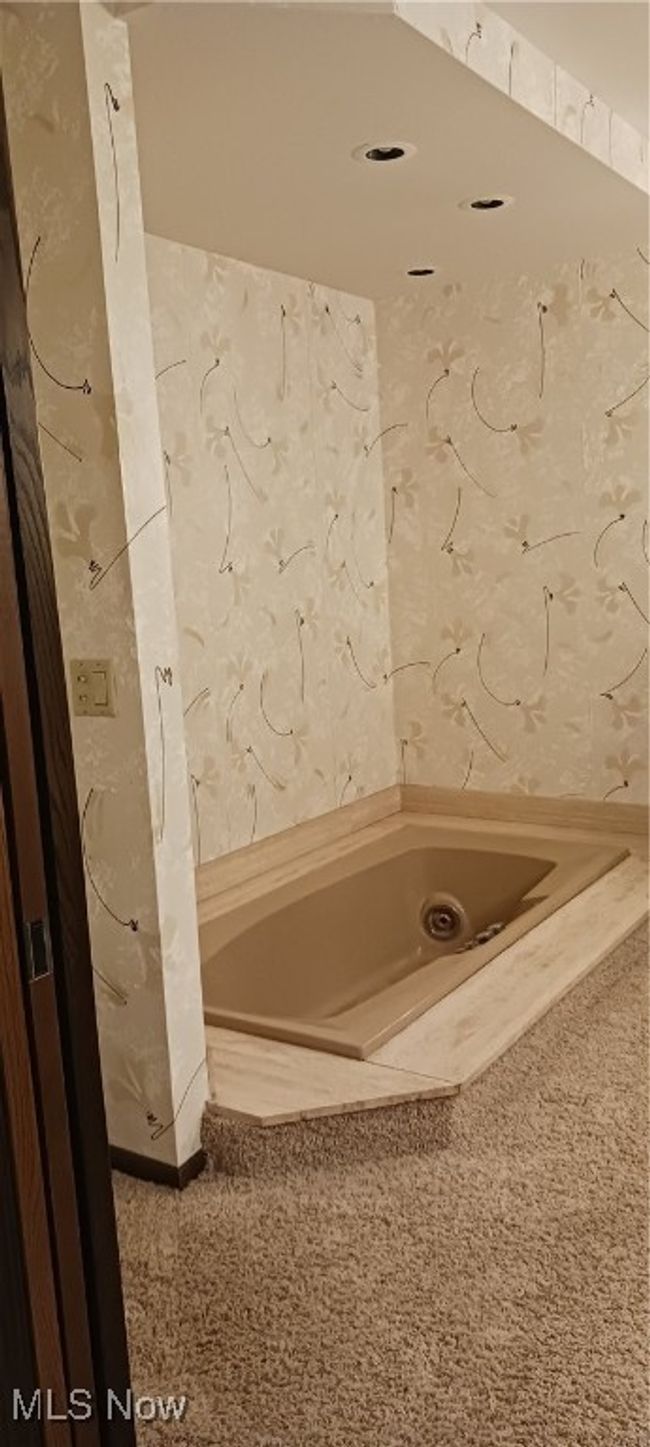 Full bath with a bath | Image 15