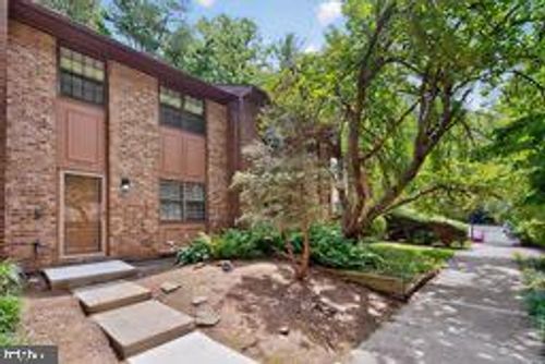2006 Headlands Cir, RESTON, VA, 20191-3614 | Card Image