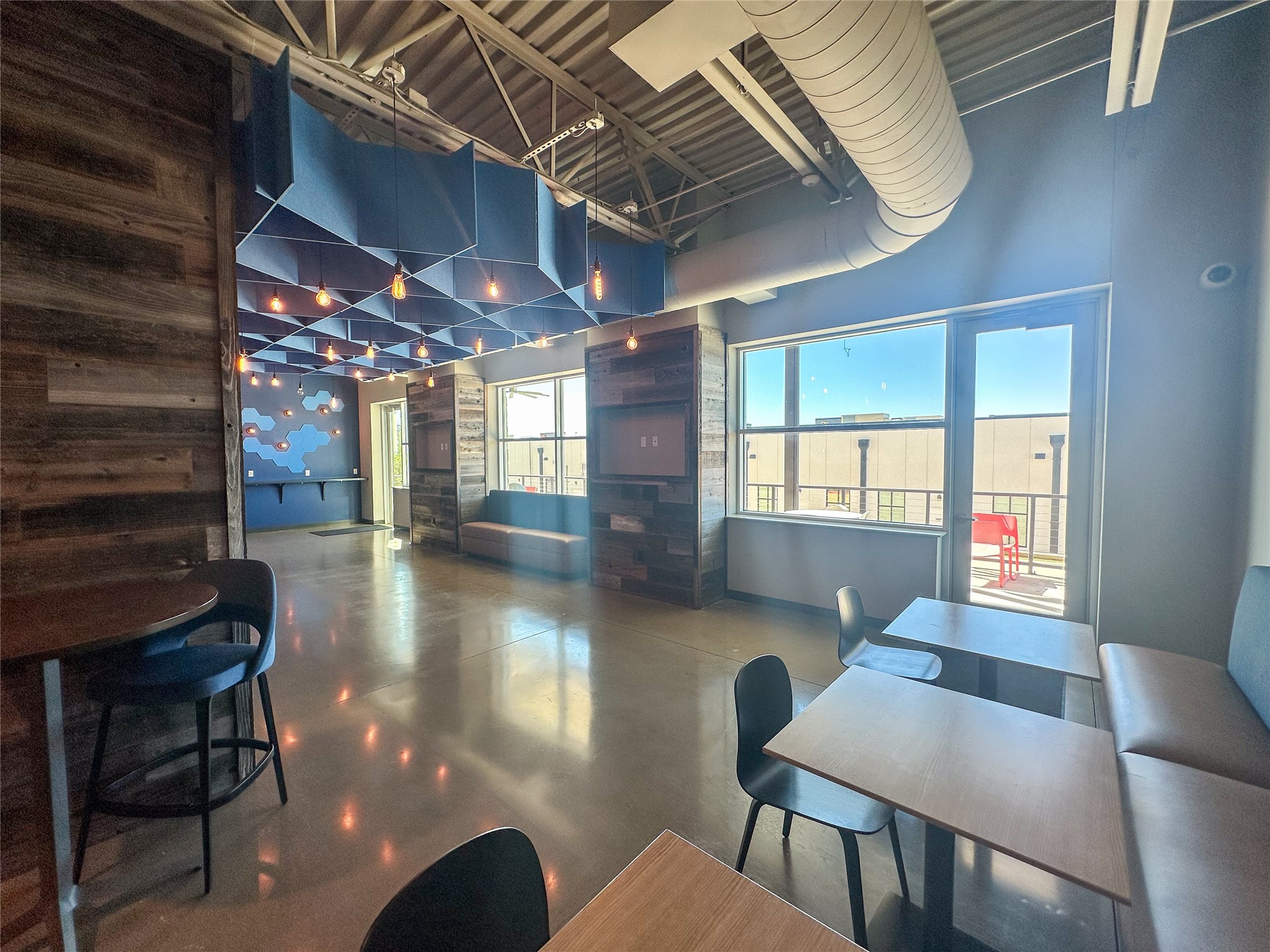 Commercial Lease in Aledo 4