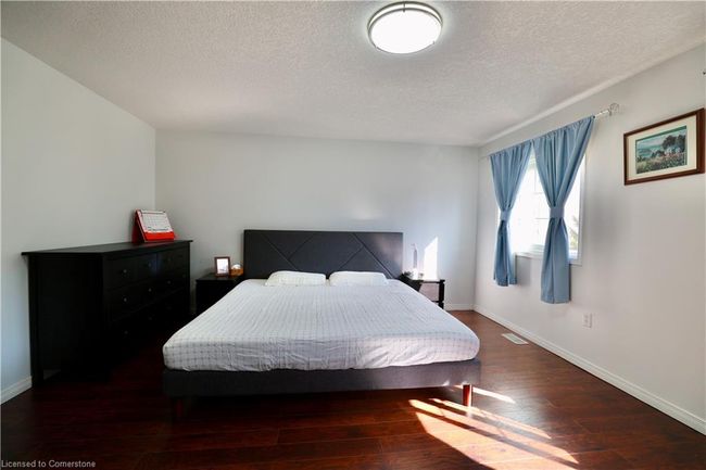 549 Violet St, Townhouse with 3 bedrooms, 3 bathrooms and 2 parking in Waterloo ON | Image 16