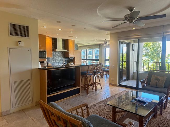 703 - 50 Nohea Kai Dr, Condo with 2 bedrooms, 2 bathrooms and null parking in Lahaina HI | Image 4