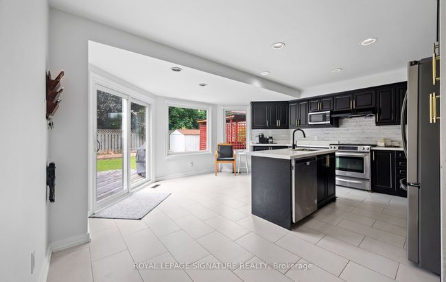 6 Nipigon Crt, House other with 4 bedrooms, 3 bathrooms and 4 parking in Brampton ON | Image 12