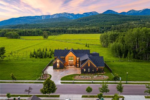 983 Preserve Pkwy, Whitefish, MT, 59937-7513 | Card Image