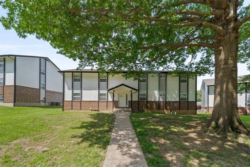 1000 Twin Oaks Ter, Harrisonville, MO, 64701-2979 | Card Image