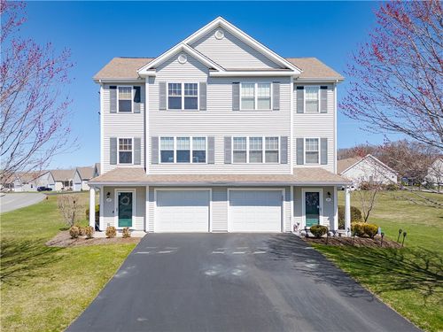 27 Stream View Dr, Cumberland, RI, 02864-5423 | Card Image