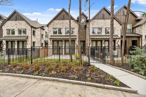 2708 Woodforest Pkwy N, Montgomery, TX, 77316-3375 | Card Image