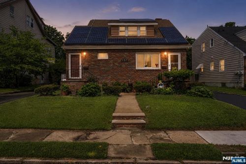 127 Union Ave, Maplewood, NJ, 07040-1421 | Card Image