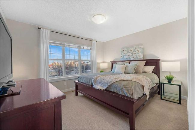 111 89 Street Sw, Home with 4 bedrooms, 3 bathrooms and 2 parking in Calgary AB | Image 12