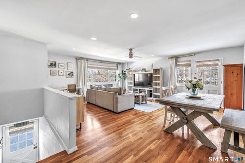 apt-6-245 Unquowa Rd, Fairfield, CT, 06824-5020 | Card Image