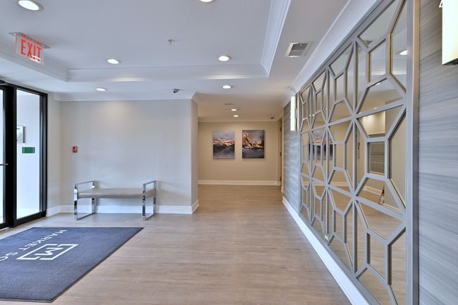 Lobby | Image 7