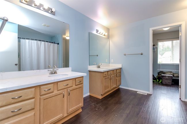 Quartz on the primary counters as well. | Image 23