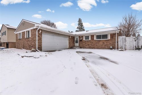 26202 Virginia Dr, Warren, MI, 48091-3977 | Card Image