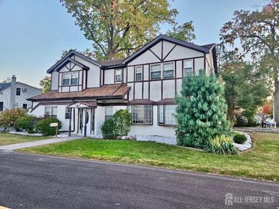 160 Ne Auth Avenue, House other with 5 bedrooms, 3 bathrooms and null parking in Iselin NJ | Image 3