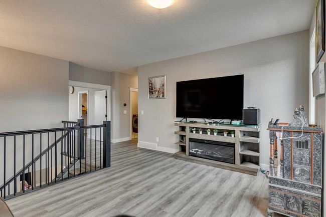 350 Yorkville Road Sw, Home with 4 bedrooms, 2 bathrooms and 4 parking in Calgary AB | Image 30