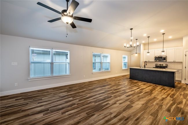 Living/Dining/Kitchen | Image 4