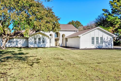 2270 N 18th St, Nederland, TX, 77627-4830 | Card Image