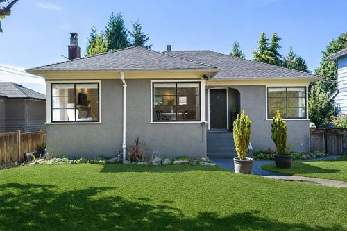 1258 Jefferson Ave, West Vancouver, BC, V7T2B1 | Card Image