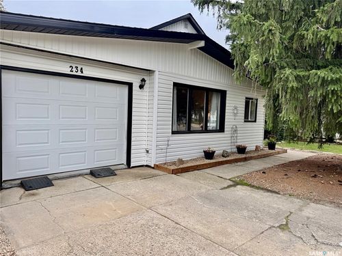 234 7th St, Humboldt, SK, S0K2A0 | Card Image