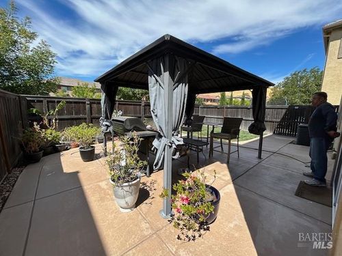 5299 Elmquest Ct, Fairfield, CA, 94533-1528 | Card Image