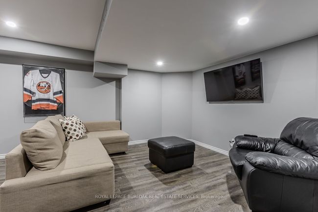 11 Norma Cres, House other with 5 bedrooms, 4 bathrooms and 4 parking in Ancaster ON | Image 46
