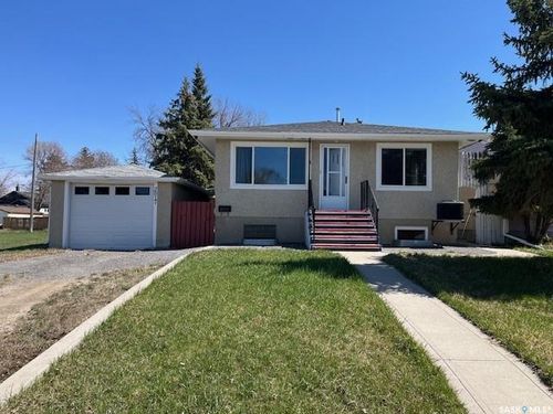 2017 York St, Regina, SK, S4T4R7 | Card Image