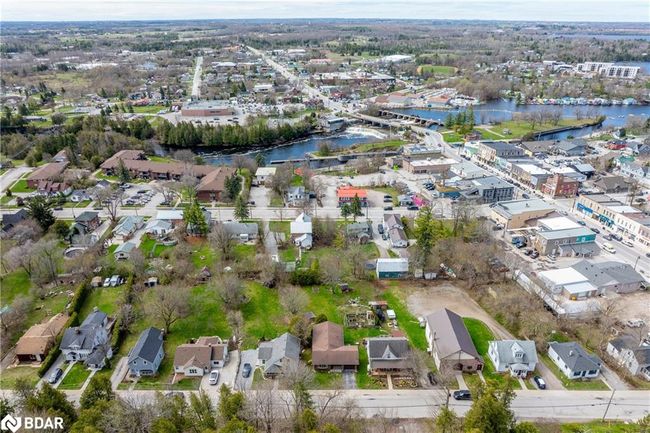 28 Bond St E, House other with 3 bedrooms, 2 bathrooms and 2 parking in Fenelon Falls ON | Image 37