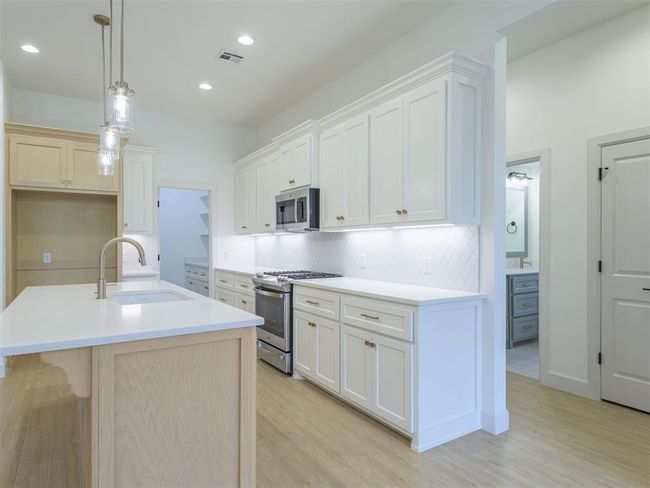 12129 Sw 45 Th Ter, House other with 4 bedrooms, 2 bathrooms and null parking in Mustang OK | Image 13