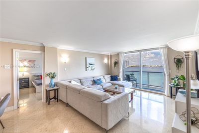 603 - 2841 Ne 163rd St, Condo with 2 bedrooms, 2 bathrooms and null parking in North Miami Beach FL | Image 2