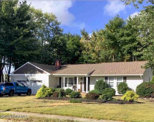 586 Peter Ave, Toms River, NJ, 08753-5540 | Card Image