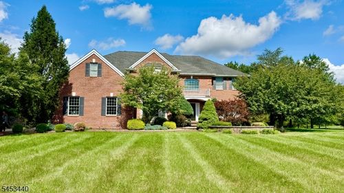12 Daisy Ct, Skillman, NJ, 08558-2424 | Card Image