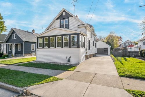 1421 Cedar Street, OSHKOSH, WI, 54901 | Card Image