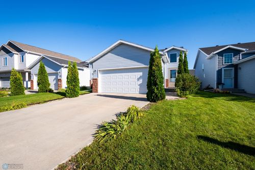 4767 Spencer Ln S, Fargo, ND, 58104-7099 | Card Image