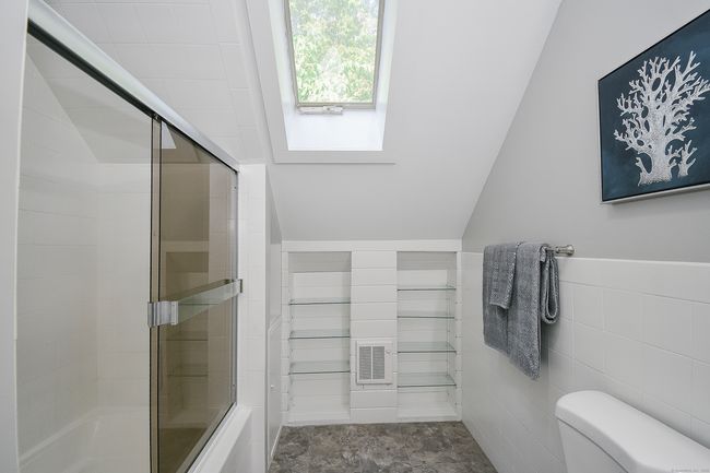 15 Elizabeth Rd, House other with 3 bedrooms, 2 bathrooms and null parking in Canton CT | Image 16