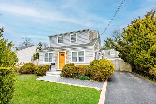 39 Bayview Ave, Islip, NY, 11751 | Card Image