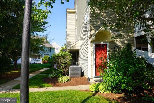 2302 Yarmouth Ln, MOUNT LAUREL, NJ, 08054-6261 | Card Image