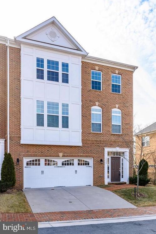 10625 Legacy Ln, FAIRFAX, VA, 22030-8149 | Card Image