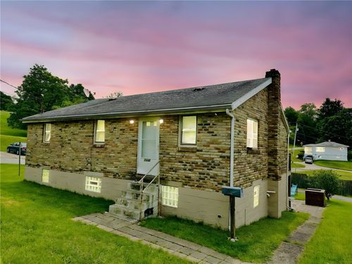 1230 Frank Ave, Jeannette, PA, 15644-1538 | Card Image