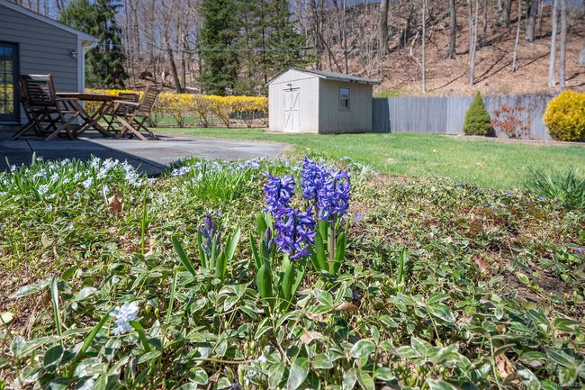 27 Cherry Ln, House other with 3 bedrooms, 3 bathrooms and null parking in Bethel CT | Image 31