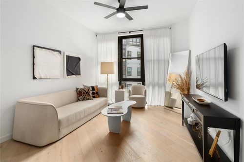 apt-421-800 Embassy Dr, Austin, TX, 78702-2788 | Card Image